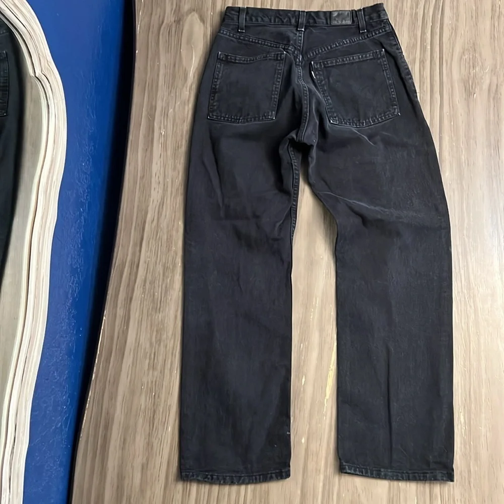 90’s VINTAGE SILVERTAB LEVIS  LOOSE FIT BLACK JEANS MADE IN USA WOMENS 28